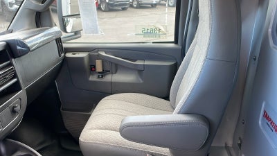 2023 Chevrolet Express Cutaway 3500 NA